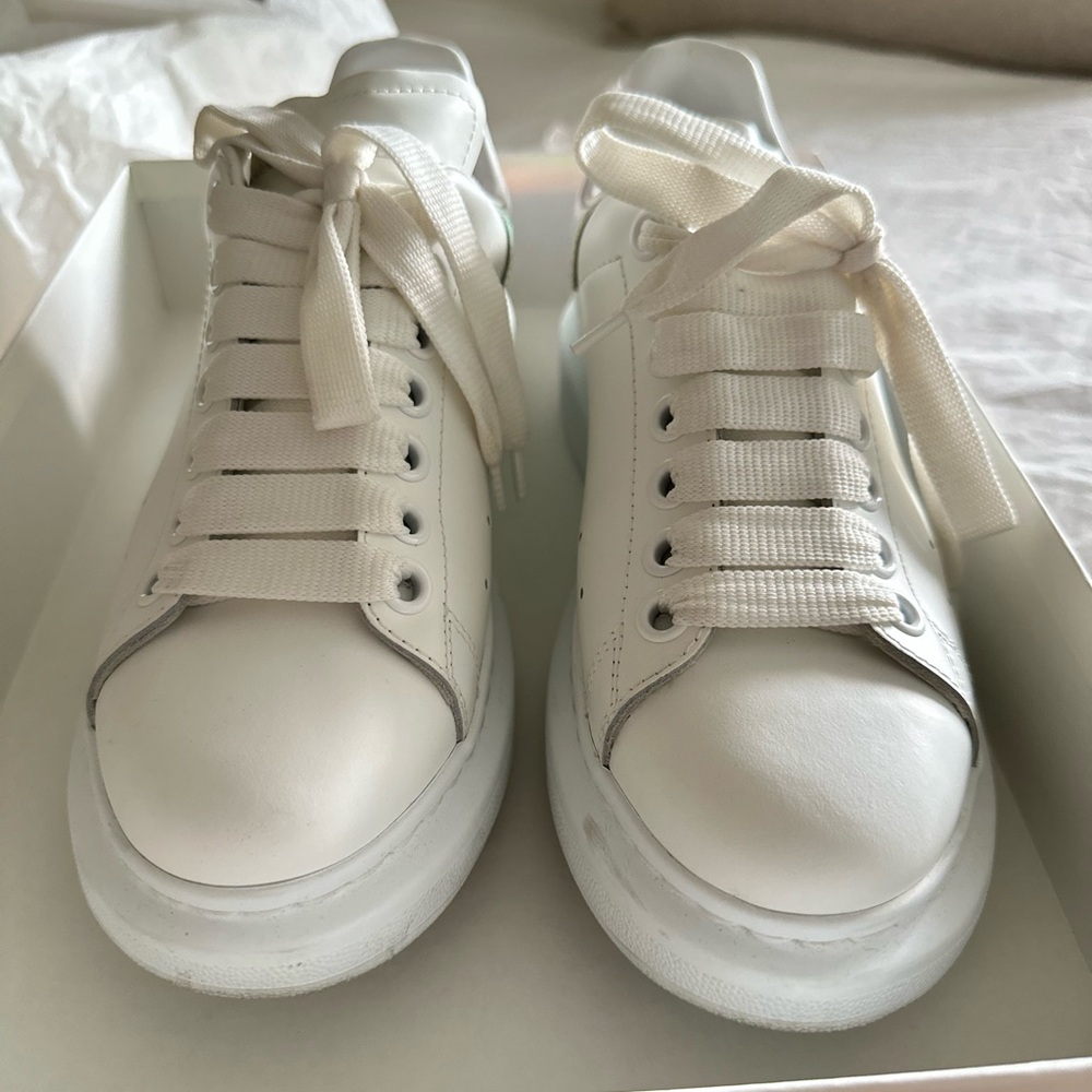 Alexander McQueen Sneakers LIKE NEW - Picture 9 of 12